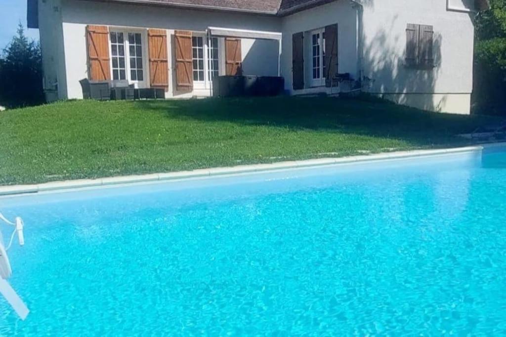 La Villa Du Lac A Mesnil Saint Pere Kültér fotó