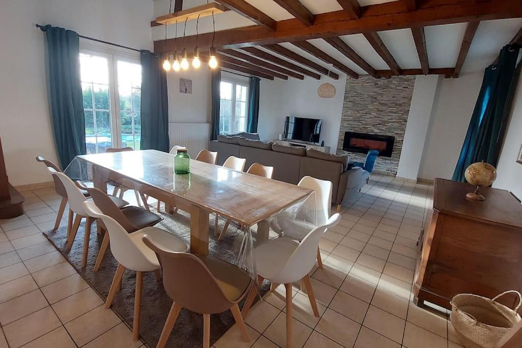 La Villa Du Lac A Mesnil Saint Pere Kültér fotó